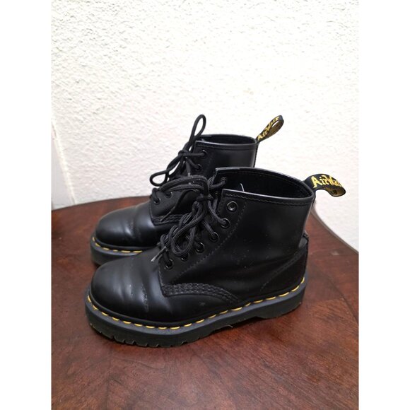 Dr. Martens Black Leather Lace-Up Boots With Iconic Yellow Stitching Durable Sol - Picture 4 of 13